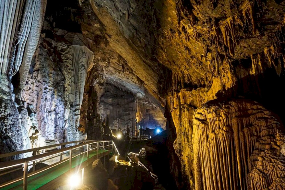 Lung Khuy Cave is often hailed as one of the most beautiful caves in Ha Giang